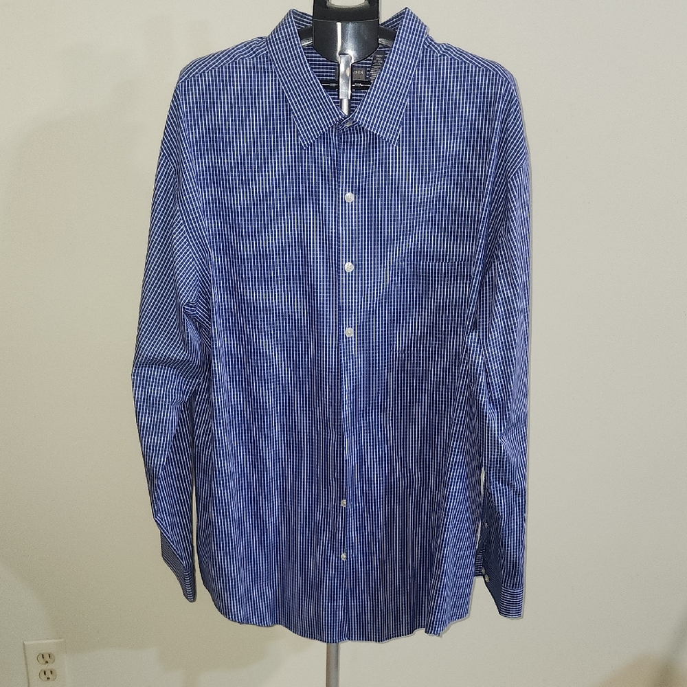Van Heusen Navy Checkered Men's Shirt. 3XLT.